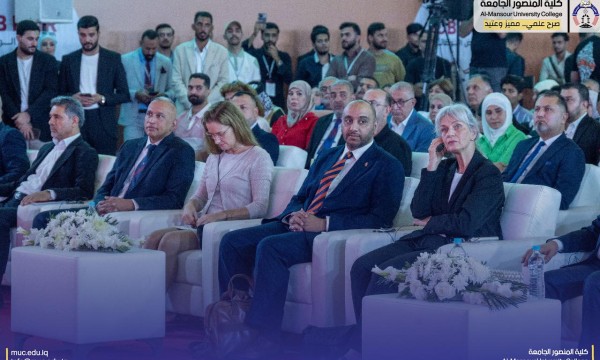 طلبة كلية المنصور الجامعة يشاركون في افتتاح معرض الوظائف برعاية وزير الشباب والرياضة