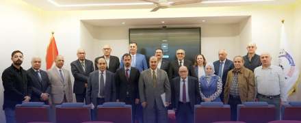 كلية المنصور الجامعة تعقد ورشة تخصصية حول منظومة المعايير المعتمدة في تقييم الأداء المؤسسي